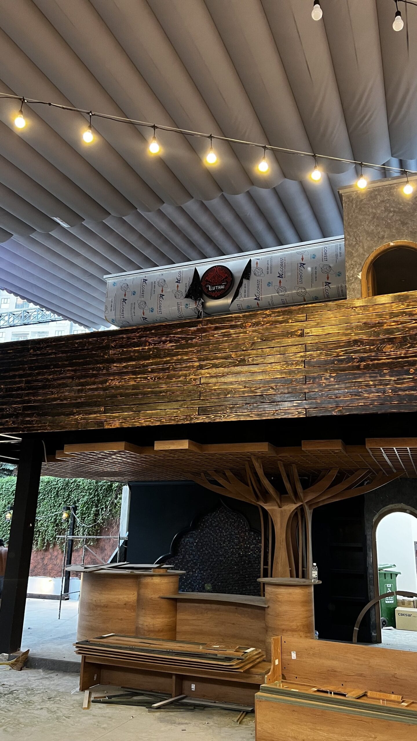 Khảo sát không gian sân khấu và quầy bar LIU THÁI 2 trước khi lắp đặt âm thanh ánh sáng