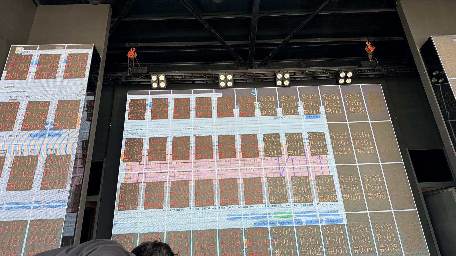 Đội ngũ NHK Stage kiểm tra mapping màn hình LED bằng pattern test tại Lugano Resort Cam Ranh - ảnh 1/6