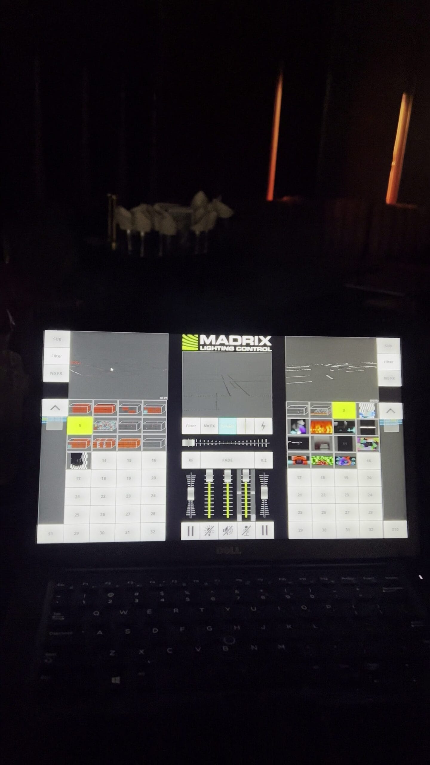 Lập trình hiệu ứng ánh sáng LED Madrix trên phần mềm MADRIX Lighting Control tại Donquixote Đà Lạt