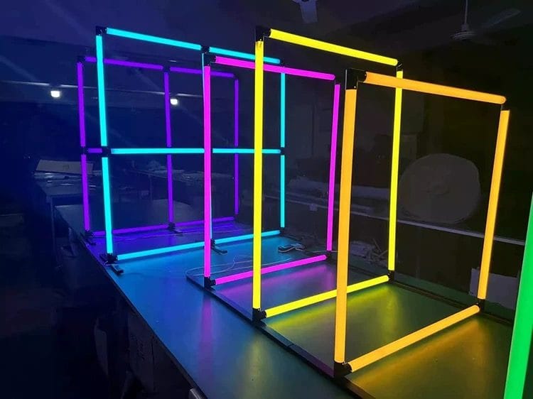 Mood board ý tưởng thiết kế LED Madrix 3D FOMO Beer Club Đà Nẵng - ảnh 4/12