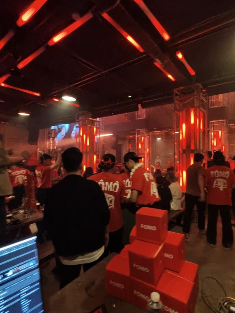 Thi Công Âm Thanh Ánh Sáng Cho Beer Garden: Kinh Nghiệm Setup Không Gian Bia Ngoài Trời